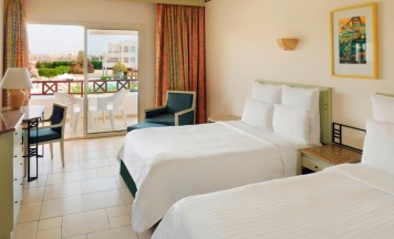 Двухместный номер Standard с видом на сад 2 отдельные кровати в Naama Bay Promenade Beach Resort by Accor