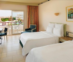 Двухместный номер Standard с видом на сад 2 отдельные кровати в Naama Bay Promenade Beach Resort by Accor