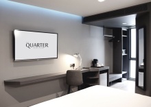 Номер Superior с красивым видом из окна в The Quarter Silom by UHG