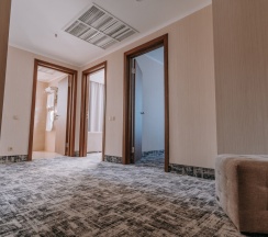Двухместный люкс с видом на море двуспальная кровать в Grand hotel Anapa