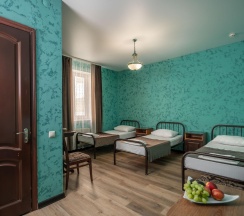 Номер стандарт с 3 односпальными кроватями в Изумруд