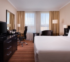 Двухкомнатный Люкс в Cort Inn St-Petersburg Hotel & Conference Center