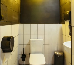 Место в девятиместном номере для мужчин в Rock hostel