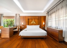 Четырёхместная вилла Pool Deluxe с 2 комнатами beachfront в Отель Santiburi Koh Samui