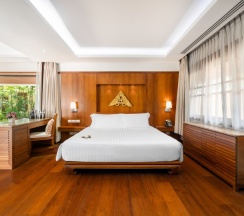 Четырёхместная вилла Pool Deluxe с 2 комнатами рядом с пляжем в Отель Santiburi Koh Samui