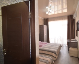 Трёхместный номер Standard с балконом в Laza plaza