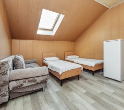 Пятиместные апартаменты с 2 комнатами с балконом и с видом на горы в Green rent