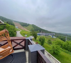 стандарт трехместный c мини-балконом triple в Берлога