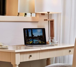 Семейный номер Standard с видом на море в Aphrodite Hills Hotel