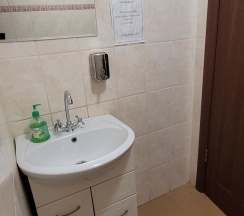 Трехместный номер с 3 односпальными кроватями в Main room