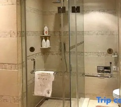 Люкс Business в Jinding Mingdu International Hotel