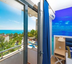 Номер Standard с видом на море в Club Aqua Plaza