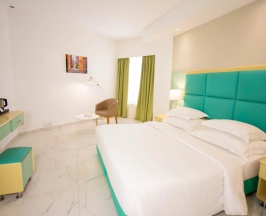 Двухместный номер Premium (двуспальная кровать) в BM Beach Hotel
