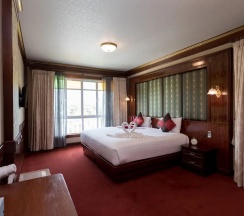 Одноместный люкс с видом на бассейн в Erawan Hotel