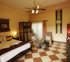 Двухместный номер Deluxe двуспальная кровать в Guesthouse Liam's Suan Dok Mai