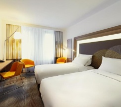 Номер стандарт улучшенный с 2 односпальными кроватями в Novotel Krasnoyarsk center