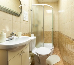 Трехместный номер эконом (без окна) #6 в Тари