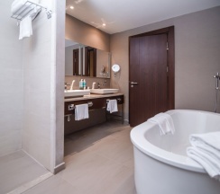 Executive Suite с двуспальной кроватью в Новотель Фит Красная Поляна