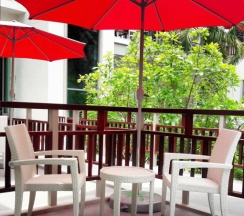 Четырёхместный семейный номер Sapphire с видом на город в The AGATE Pattaya Boutique Resort
