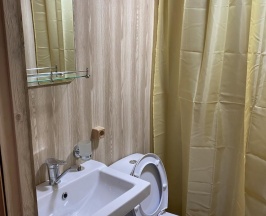 Двухместный коттедж с балконом двуспальная кровать в Miussera Sea