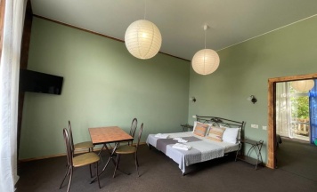 Номер Comfort с 2 комнатами с балконом и с красивым видом из окна в Династия