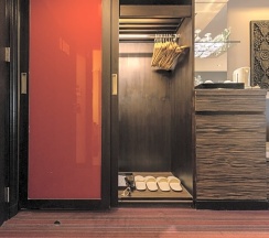 Люкс с 3 комнатами в A-One Bangkok Hotel