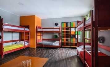 6-местный номер эконом в Laska hotel