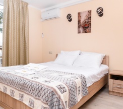 Двухместный номер Superior с 2 комнатами рядом с пляжем двуспальная кровать в Пятницкий плёс