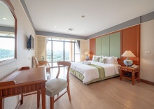 Люкс в Eco Hotel by Thammasat