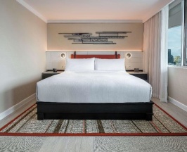 Двухместный номер Premium двуспальная кровать в DoubleTree by Hilton Bangkok Ploenchit