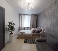 Двухместные апартаменты (двуспальная кровать) в Квартира в микрорайоне Солнечный