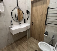 Двухкомнатный семейный ЛЮКС с кухней в Tash maral