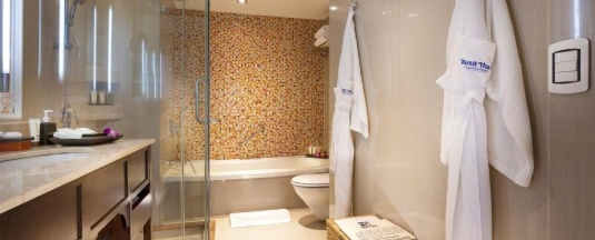 Двухместный номер Deluxe с видом на море двуспальная кровать в Dusit Thani Laguna Phuket