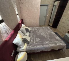 Двухкомнатная квартира 65 кв. м. у Летнего Сада и Михайловского замка в Невский 111