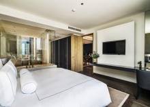 Люкс с 2 комнатами в MUU Bangkok Hotel