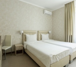 Семейный двухкомнатный без балкона вид на парк в Кавказ