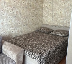 Апартаменты c 1 комнатой с балконом и с красивым видом из окна в Апартаменты артапарт