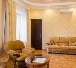 Люкс четырехместный три комнаты в Рафаэль