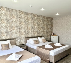 Трехместная комната комфорт в Корнилофф от Травел Хотелс Антураж