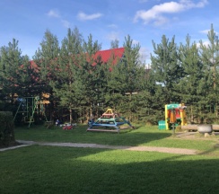 Коттедж с балконом в Gorelovo