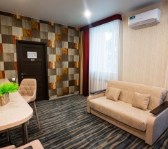Трехместный люкс в Дружба