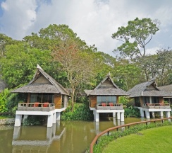 Номер Standard с балконом и с видом на залив в Sunset Park Resort and Spa