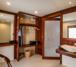 Двухместная вилла с видом на бассейн двуспальная кровать в Howard Johnson by Wyndham Phuket Naiyang