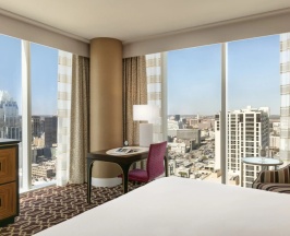Двухместный люкс Grand Fairmont Gold c 1 комнатой (двуспальная кровать) в Fairmont Austin