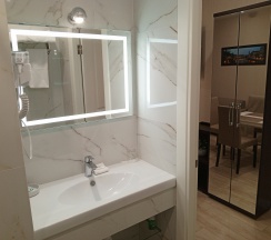 АПАРТАМЕНТЫ ЛЮКС С ФРАНЦУЗCКИМ БАЛКОНОМ в Петербург