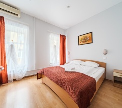 Стандартная комната с двуспальной кроватью в Октавиана