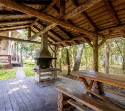 Гостевой дом с горячей купелью и камином в Лепота