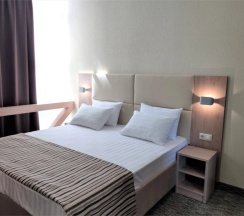 Трёхместный люкс семейный в Бургас