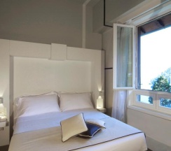Двухместный номер Deluxe с видом на море двуспальная кровать в Hotel Piccolo Portofino