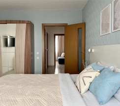 "KristaKosta" Однокомнатная квартира с потрясающим видом на залив (Метро Ленинский проспект/Автово, 10 минут на транспорте) в Rauktis apartments